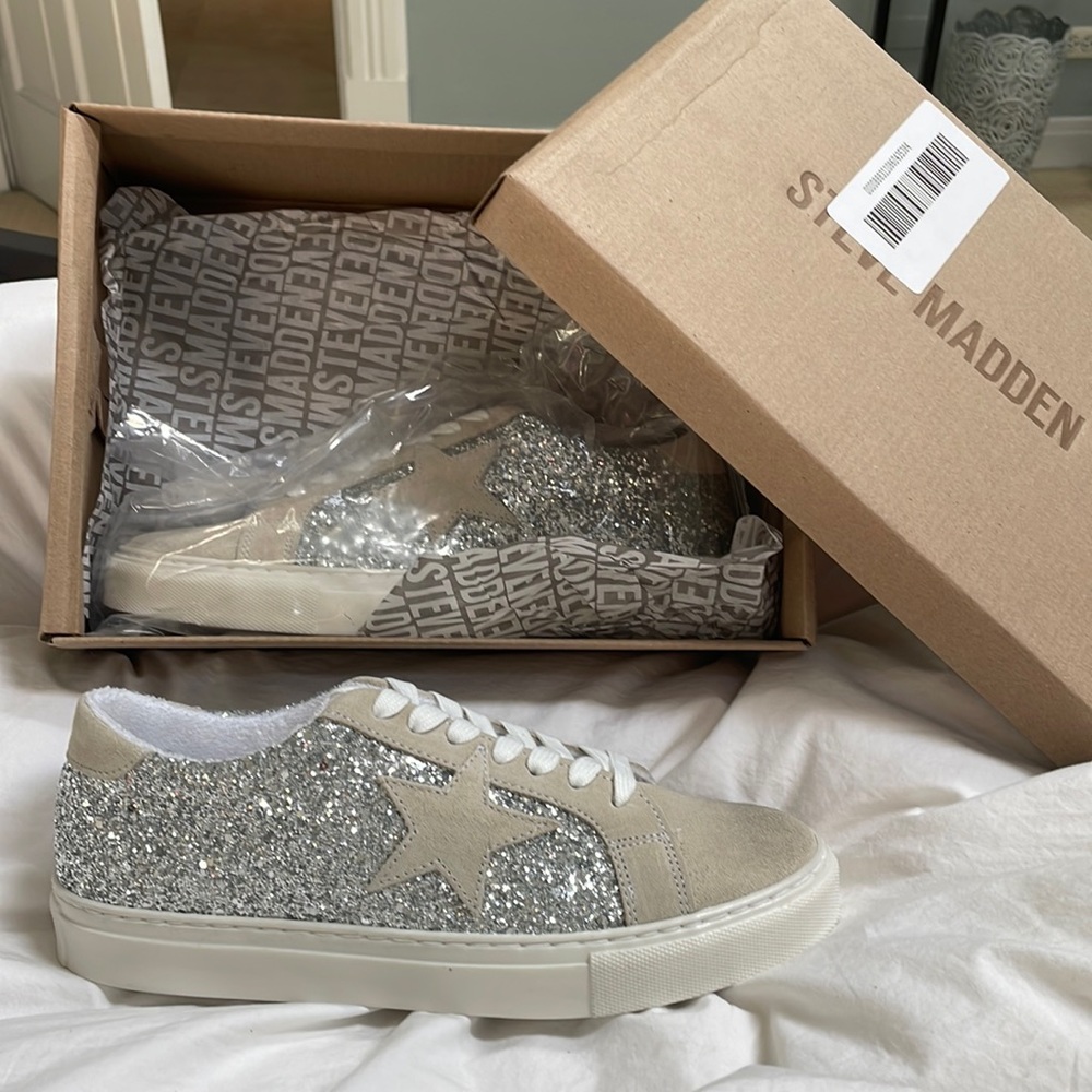 Steve Madden Rubie Silver Glitter fashion sneaker